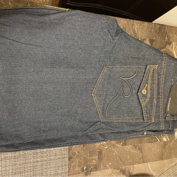 Brand  new men’s jean shorts/with pockets - Picture 4 of 6